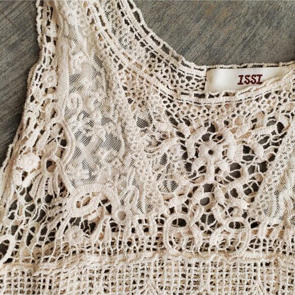 Issi  Crochet Top Small - Picture 4 of 5